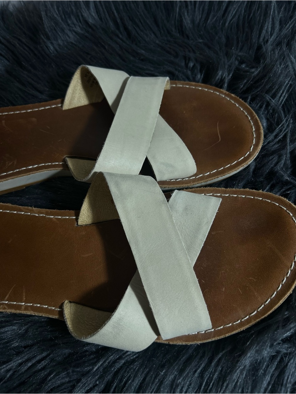OLUKAI Ke'a Women's Beach Sandals Casual Crisscross Slide Sandal Beige Size 9 - Picture 8 of 10